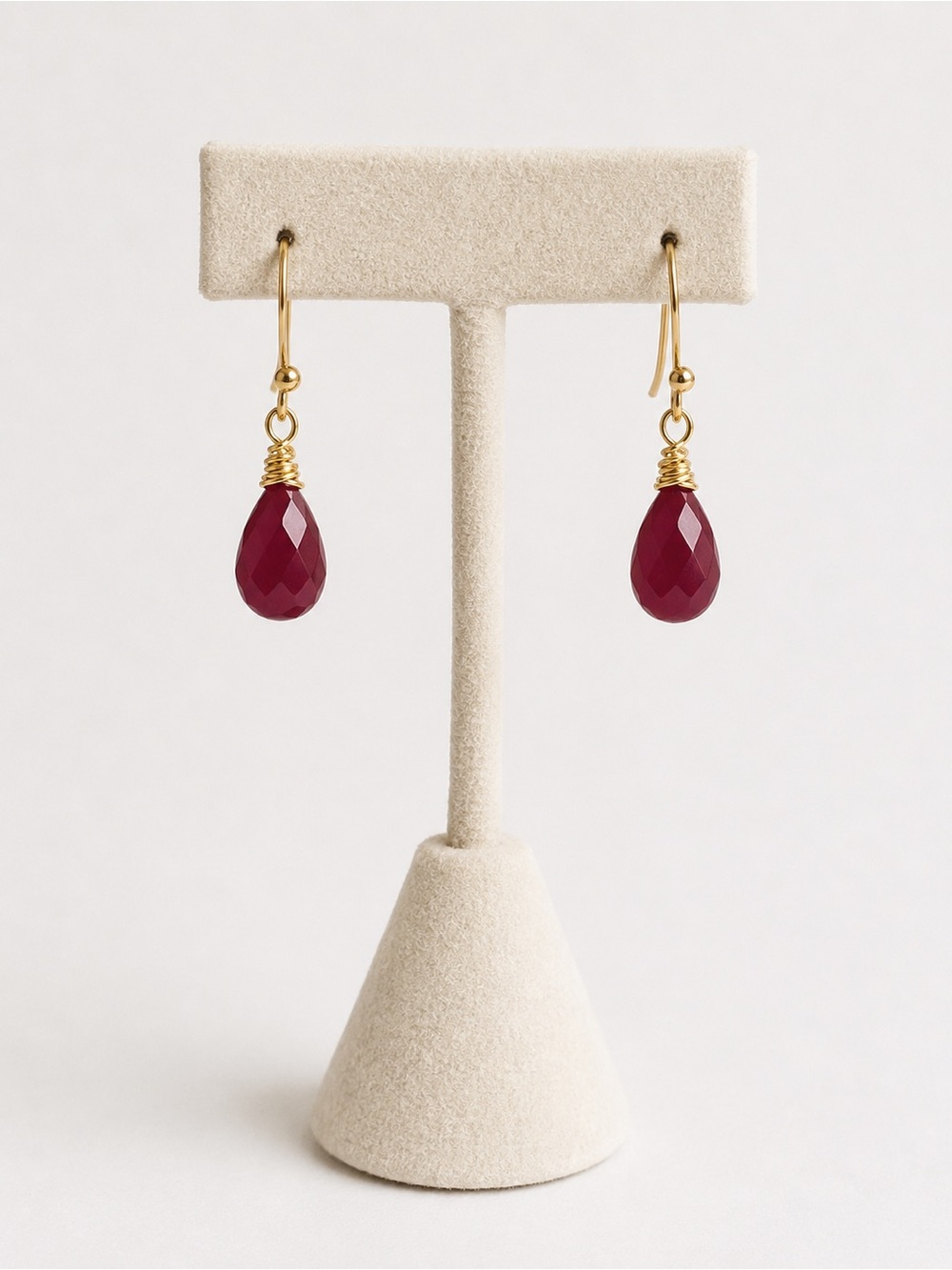 Raspberry Red Agate Faceted Drop Earrings Gold Tone Hooks - Picture 3 of 4